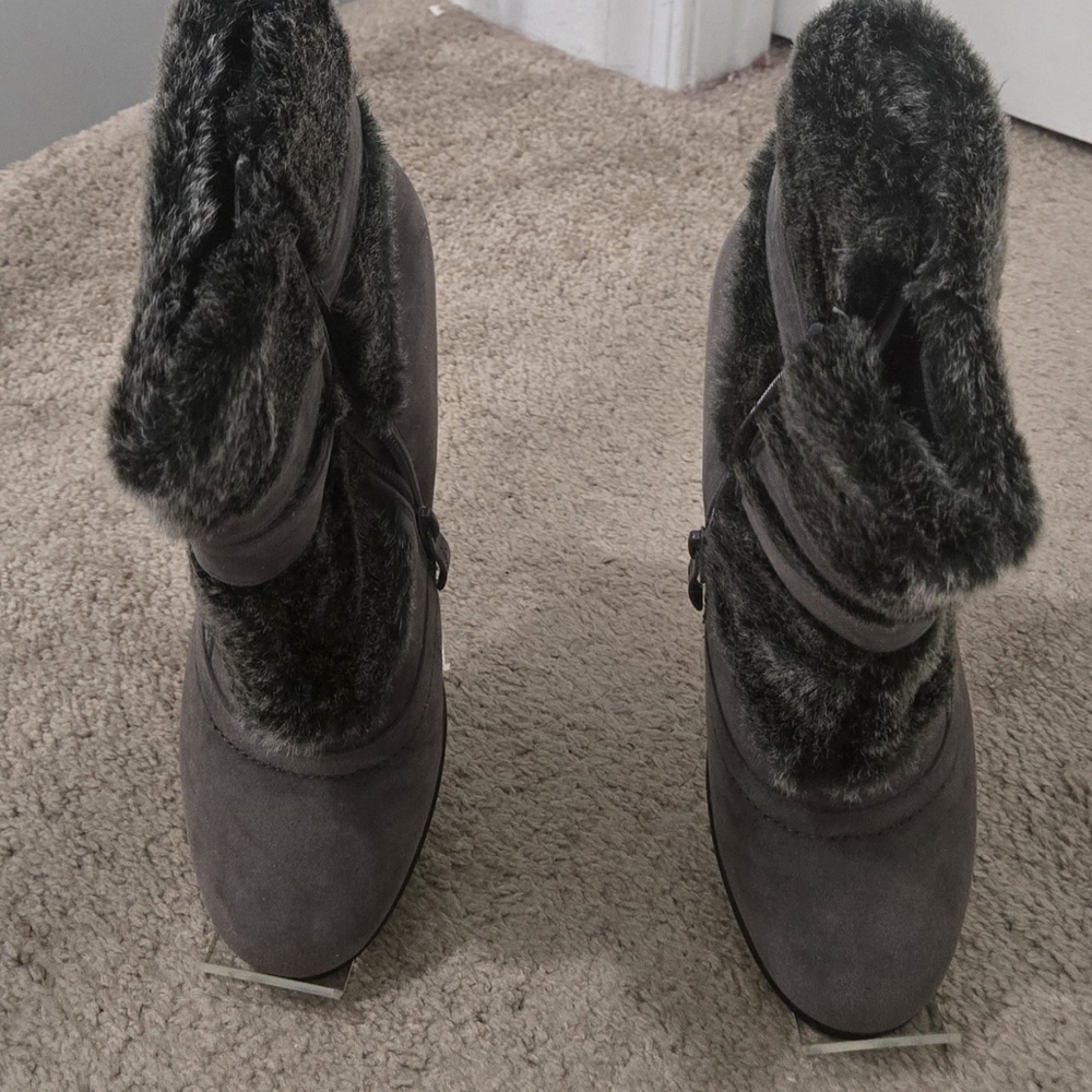 Anna Women Boots Size 8.5. 3 Inch Heel. Preowned. - Picture 2 of 7